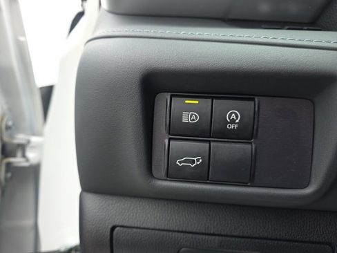 Certified 2024 Toyota Highlander LE image 16