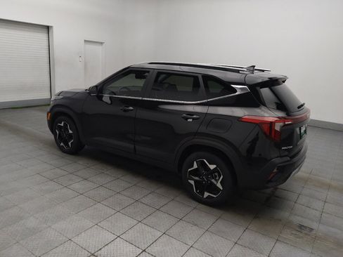 Used 2024 Kia Seltos EX FWD image 3