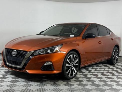 Used 2022 Nissan Altima 2.5 SR AWD/4WD image 2