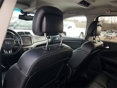 Used 2015 Dodge Journey Crossroad w/ Flexible Seating Group image 10
