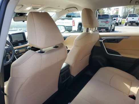 Used 2023 Toyota RAV4 LE image 12