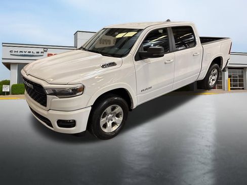 Used 2025 RAM 1500 Big Horn AWD/4WD image 9