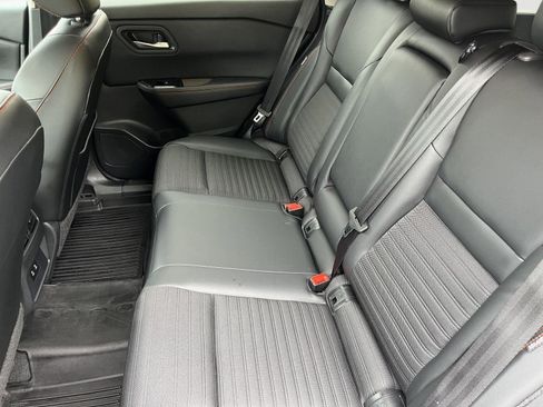 Used 2025 Nissan Rogue SV AWD/4WD image 13