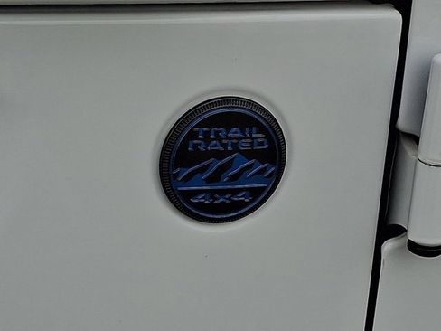 Certified 2025 Jeep Wrangler Unlimited Sahara w/ Safety Group image 34