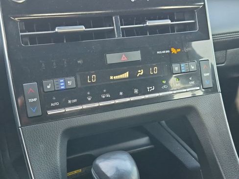 Used 2021 Toyota Avalon Touring FWD image 9