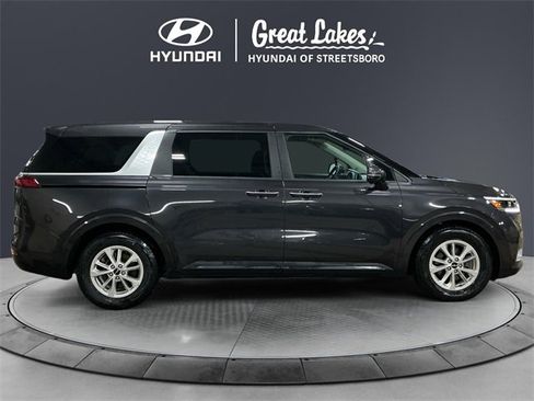 Used 2024 Kia Carnival LX image 6