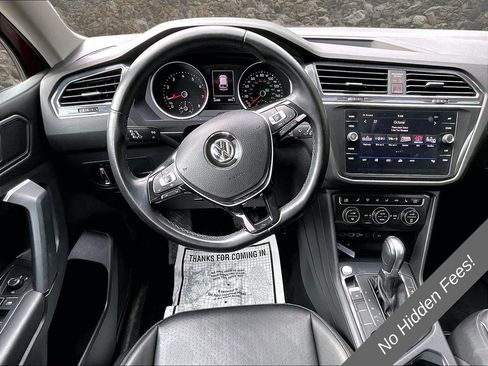 Used 2019 Volkswagen Tiguan SE w/ Panoramic Sunroof Package AWD/4WD image 4