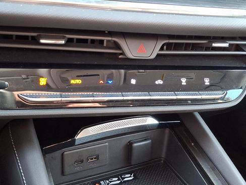 Certified 2025 Buick Envision Preferred image 15