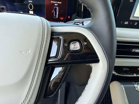 New 2026 Lincoln Aviator 2WD image 29