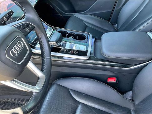 Used 2019 Audi Q8 Prestige w/ Adaptive Chassis Package AWD/4WD image 23