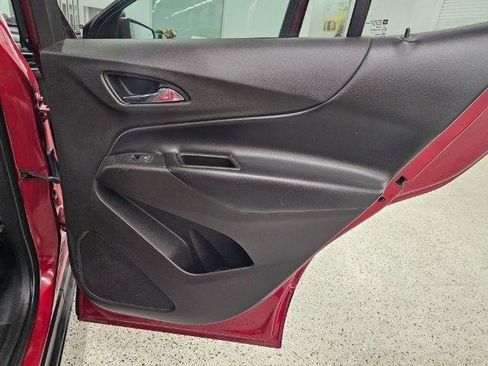 Used 2018 Chevrolet Equinox LT image 28