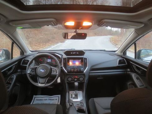 Used 2018 Subaru Impreza 2.0i Premium image 8