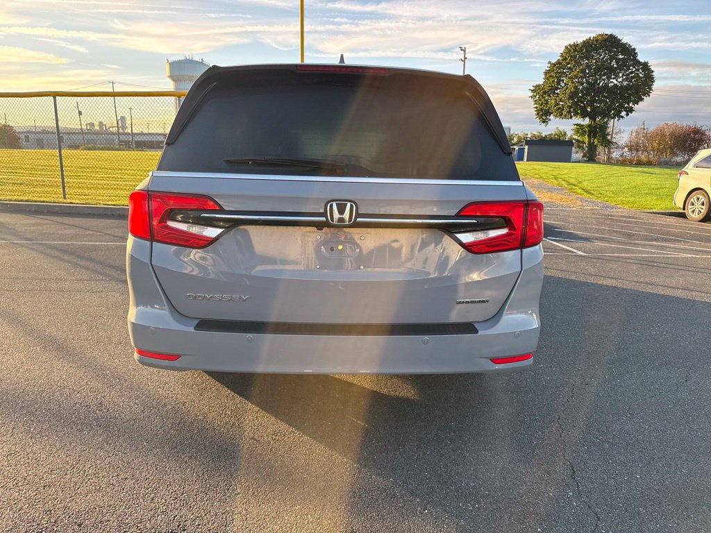 Used 2023 Honda Odyssey Touring image 5
