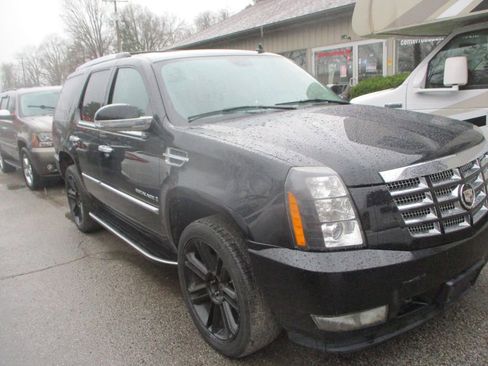 Used 2008 Cadillac Escalade AWD image 3