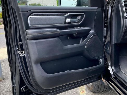 Used 2022 RAM 1500 Big Horn AWD/4WD image 9