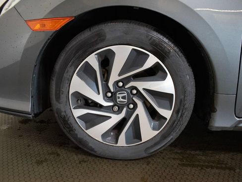 Used 2019 Honda Civic LX image 9