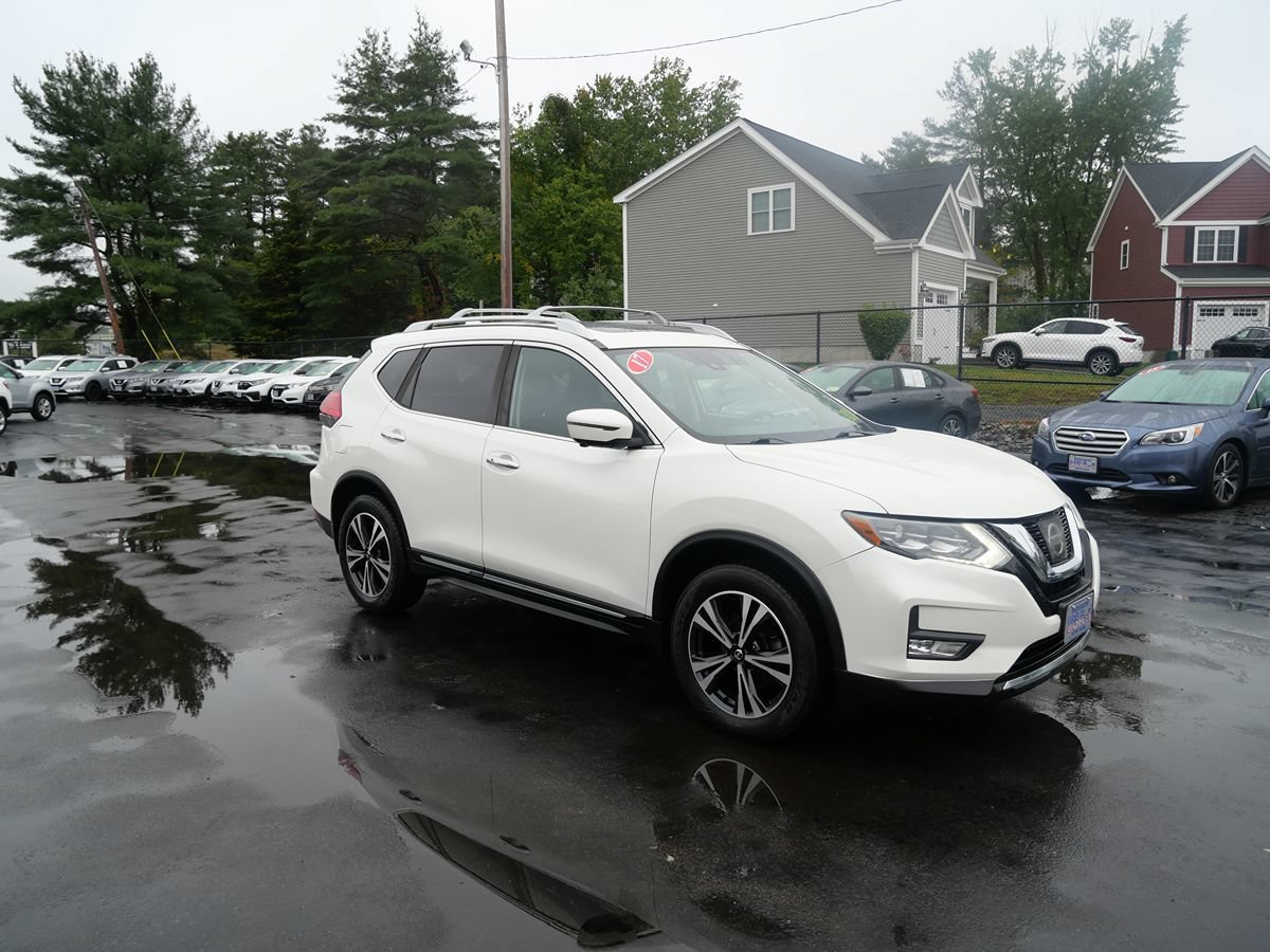 Used 2017 Nissan Rogue SL w/ SL Premium Package AWD/4WD image 2