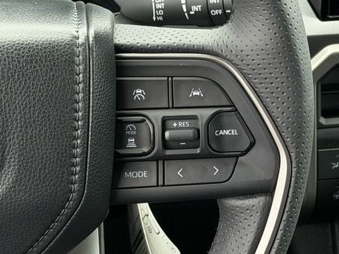 New 2026 Toyota 4Runner TRD Off-Road Premium AWD/4WD image 15