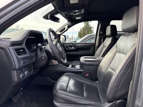 Used 2022 Chevrolet Suburban RST w/ Luxury Package image 5