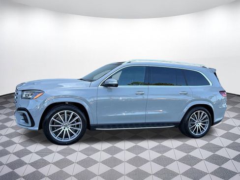 New 2026 Mercedes-Benz GLS 580 4MATIC image 2