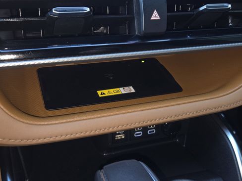 Used 2023 Toyota Highlander Platinum image 22