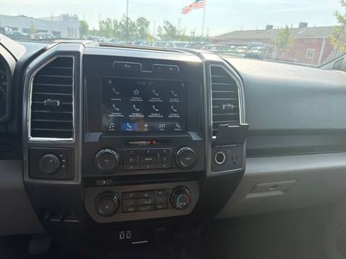 Used 2017 Ford F150 XLT w/ Equipment Group 302A Luxury AWD/4WD image 12