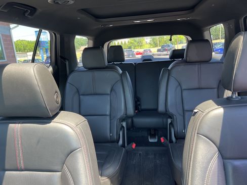 Used 2023 Chevrolet Traverse RS w/ LPO, Floor Liner Package AWD/4WD image 23
