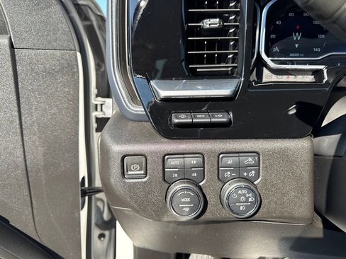 Used 2023 Chevrolet Silverado 1500 High Country w/ High Country Premium Package AWD/4WD image 12