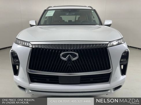 Used 2025 INFINITI QX80 Luxe w/ Exterior Package AWD/4WD image 2