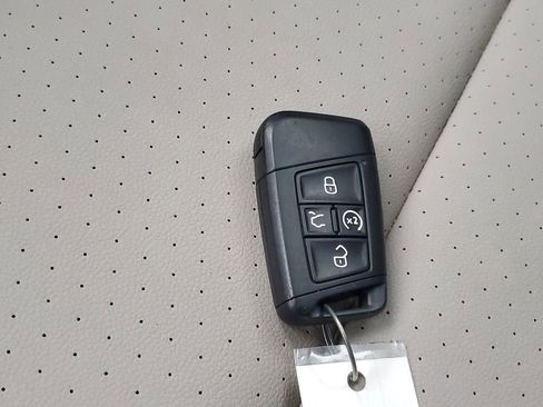 Used 2019 Volkswagen Atlas SEL R-Line AWD/4WD image 26