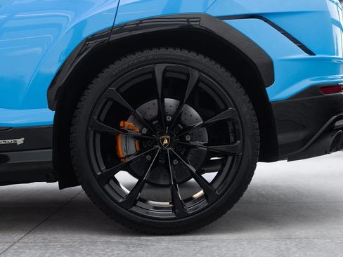 Used 2024 Lamborghini Urus S AWD/4WD image 9
