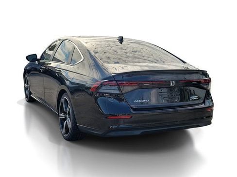 Used 2023 Honda Accord Sport image 3