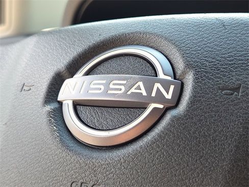 Used 2022 Nissan Frontier SV image 22