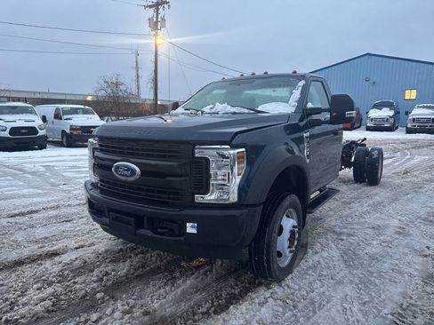Used 2019 Ford F550 2WD Regular Cab Super Duty image 5