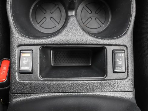 Used 2020 Nissan Rogue SL w/ Premium Package image 28