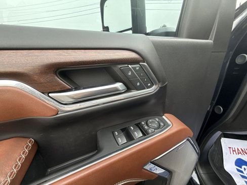 Used 2024 GMC Sierra 3500 Denali Ultimate image 15