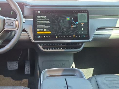 Used 2025 Rivian R1S Adventure Dual AWD/4WD image 29