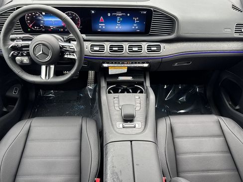 New 2026 Mercedes-Benz GLS 580 4MATIC image 15