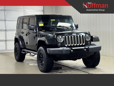 Used 2016 Jeep Wrangler Unlimited Sahara w/ Connectivity Group image 1
