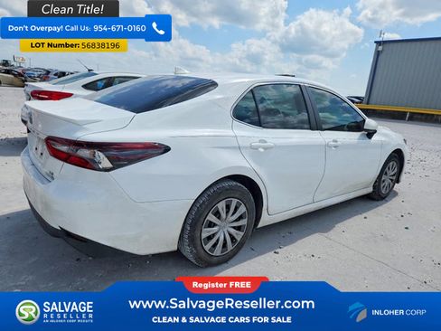 Used 2022 Toyota Camry LE FWD image 4