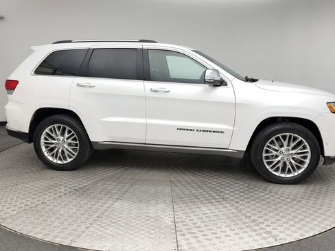 Used 2017 Jeep Grand Cherokee Summit image 9