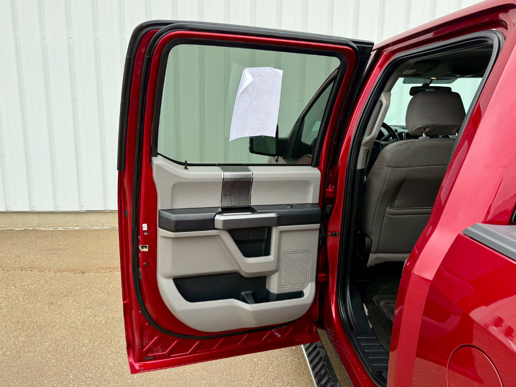 Used 2015 Ford F150 XLT w/ Equipment Group 302A Luxury AWD/4WD image 16