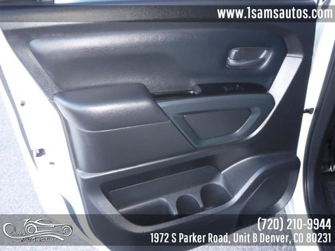 Used 2023 Nissan Titan S image 36