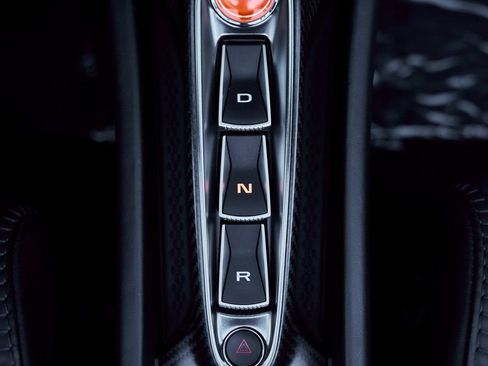 Used 2025 McLaren Artura Spider RWD image 67