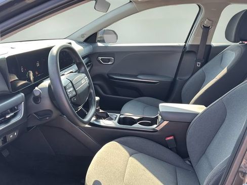 Used 2025 Kia K4 FWD image 17