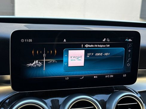 Used 2020 Mercedes-Benz C 300 Sedan image 34