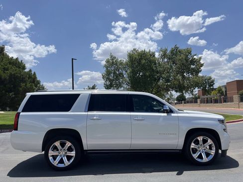 Used 2018 Chevrolet Suburban Premier AWD/4WD image 6
