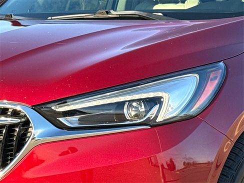 Used 2019 Buick Enclave Essence image 4