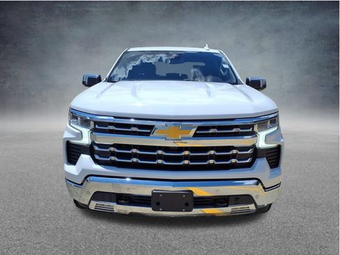 Used 2025 Chevrolet Silverado 1500 LTZ AWD/4WD image 2