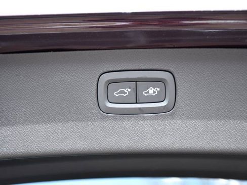 New 2026 Volvo XC90 B6 Plus w/ Protection Package Premier AWD/4WD image 28